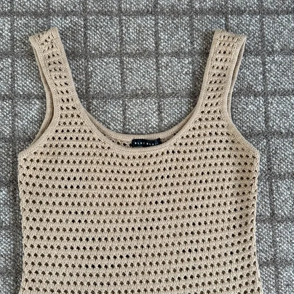 Never worn Vici Collection tan crochet swim cover up size M - Picture 4 of 5